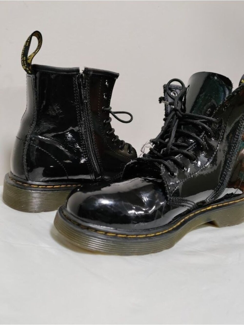 Doc Dr Martens Patent Leather Ankle Combat Boots Black Unisex Kids Size 4M/5W - Picture 8 of 11
